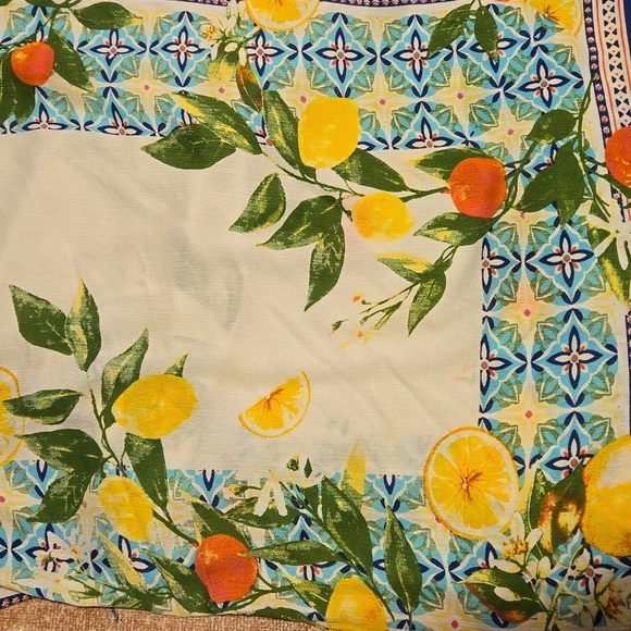 Vince Camuto Lemon Tile Printed Crinkle Viscose Topper - One Size - Picture 5 of 12